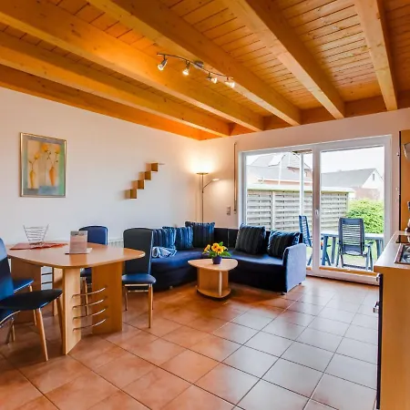 In With Terrace, Garden, Deckchairs * Beckerwitz